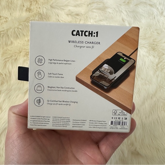 Courant Catch:1 - Belgian Linen Wireless Charging Pad - Compatible - Picture 3 of 3